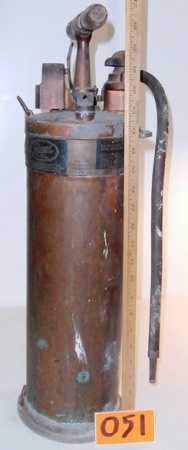 lot 51 image: Vintage Pyrene Copper Extinguisher