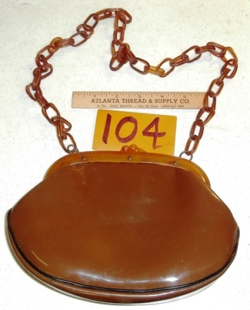 lot 104 image: Awesome Vintage Ladies Purse