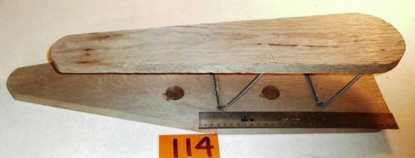 lot 114 image: Vintage Collapsible Table Top Ironing Board