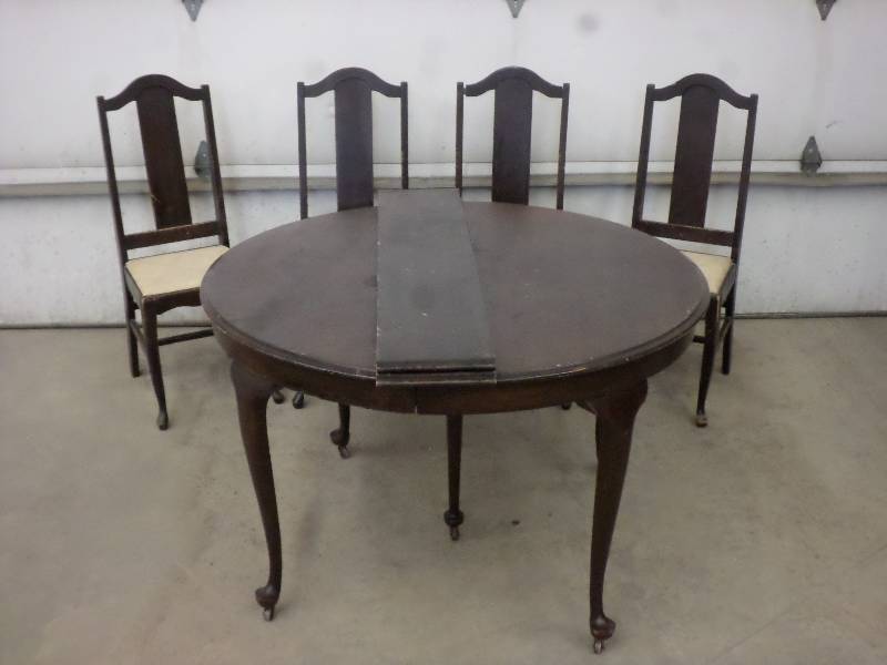 lot 14 image: Vintage Wood Round Top Dining Table...