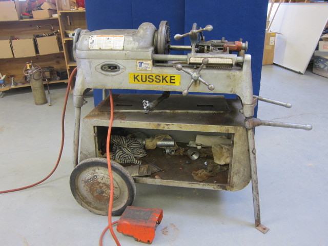 Pipe Threading Machine