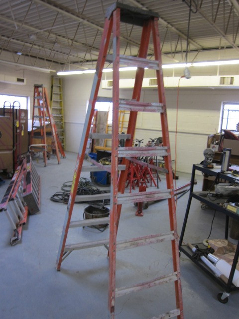 Louisville Fiberglass Ladder