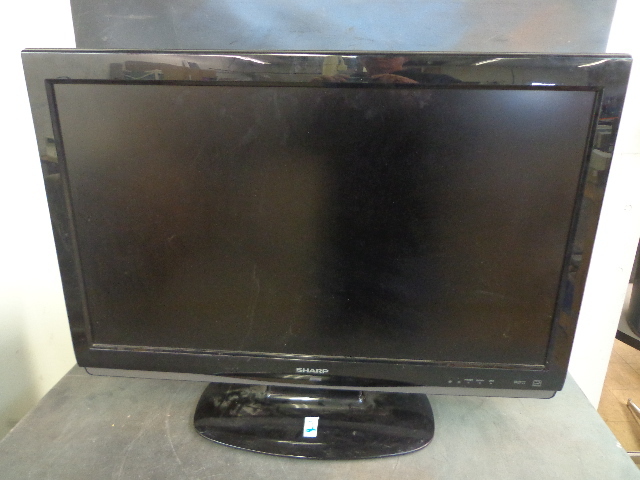 lot 2 image: Sharp 32 Flat Screen TV