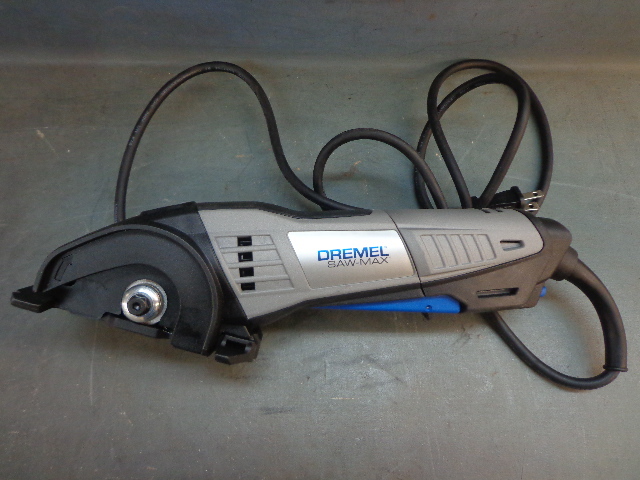 lot 5 image: Dremel Saw Max