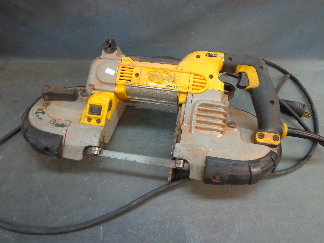 lot 9 image: Dewalt Band Saw