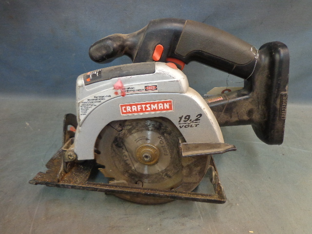 lot 15 image: Craftsman 19.2v Trim Saw