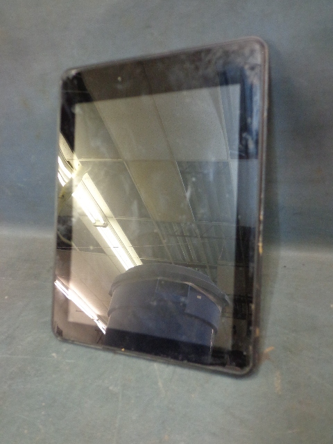 lot 22 image: Android Tablet