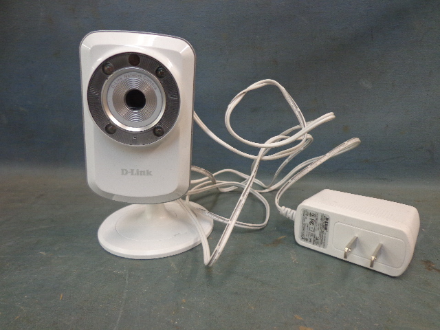 lot 25 image: D-Link White Camera