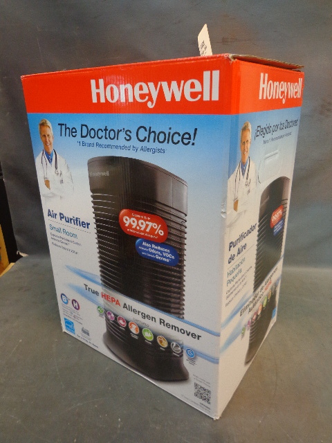 lot 43 image: Honeywell Air Purifier