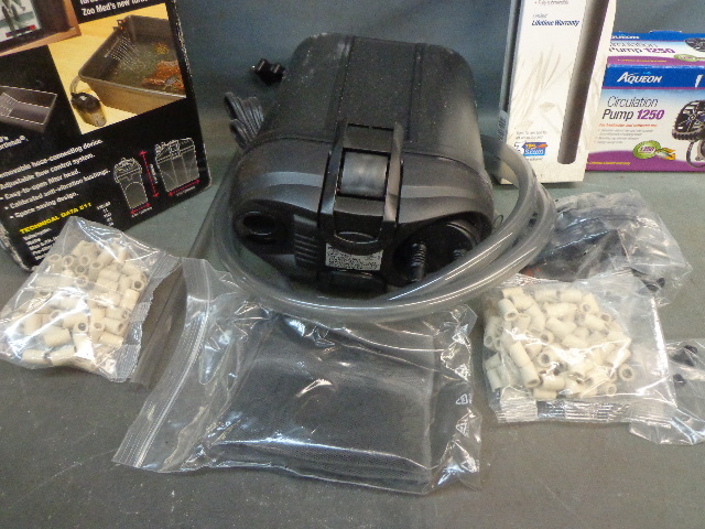 lot 45 image: Aquarium Heater, Pump & 511 Canister Filter