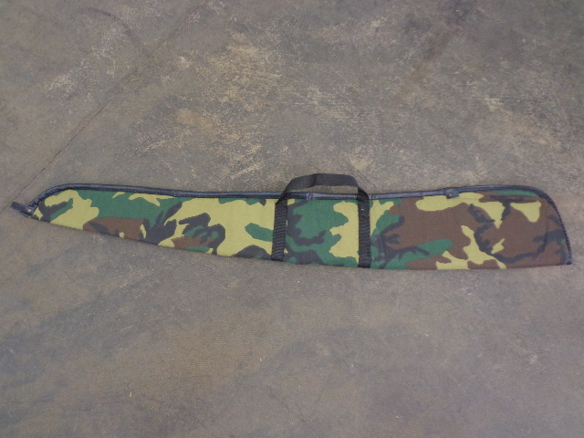 lot 107 image: Camo Gun Case
