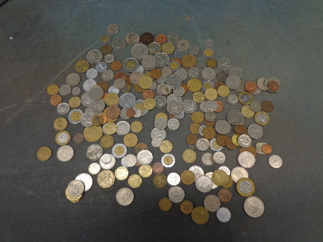 lot 108 image: Foreign Coins