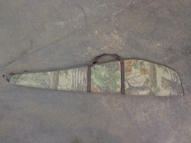 lot 111 image: Camo Soft Case