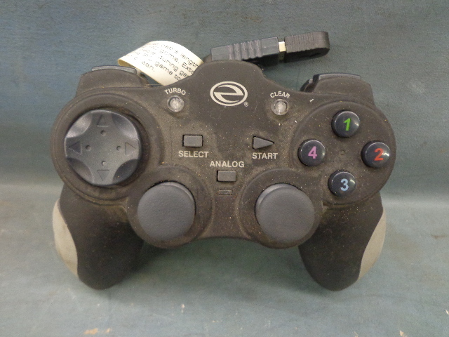 lot 115 image: Recoil Controller