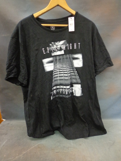 lot 149 image: XXLTTG Black Express Shirt