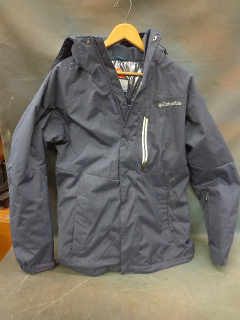lot 150 image: Small Blue Columbia Jacket