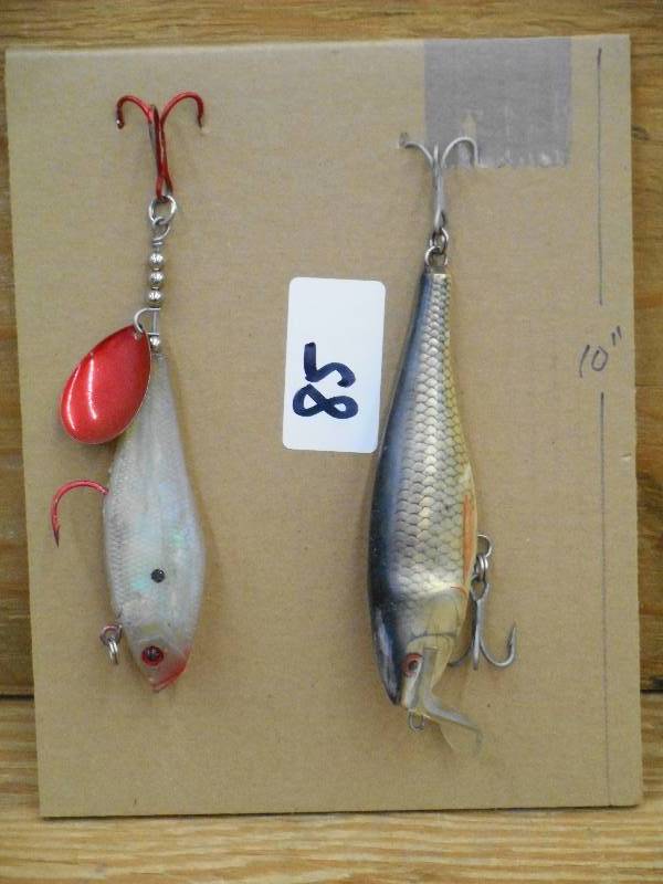 (2) Muskie Crankbait Lures ...