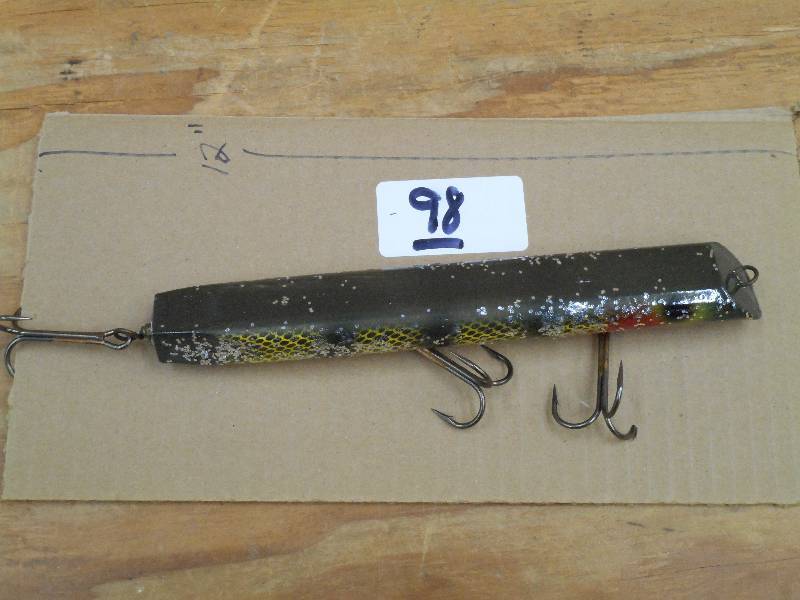 (1) 9 Muskie Lure ...
