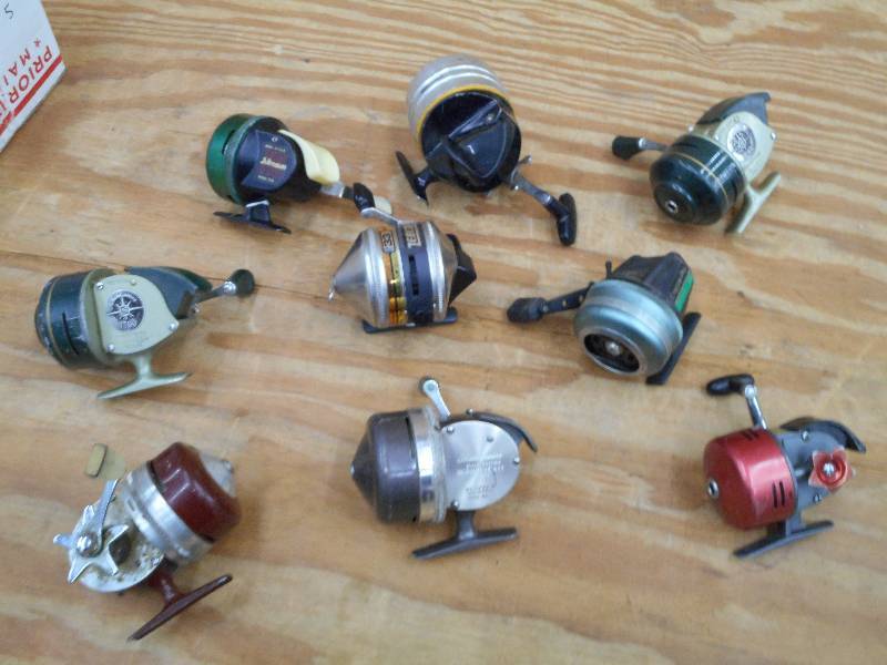 Box Of (9) Vintage Spin-Cast Reels ...