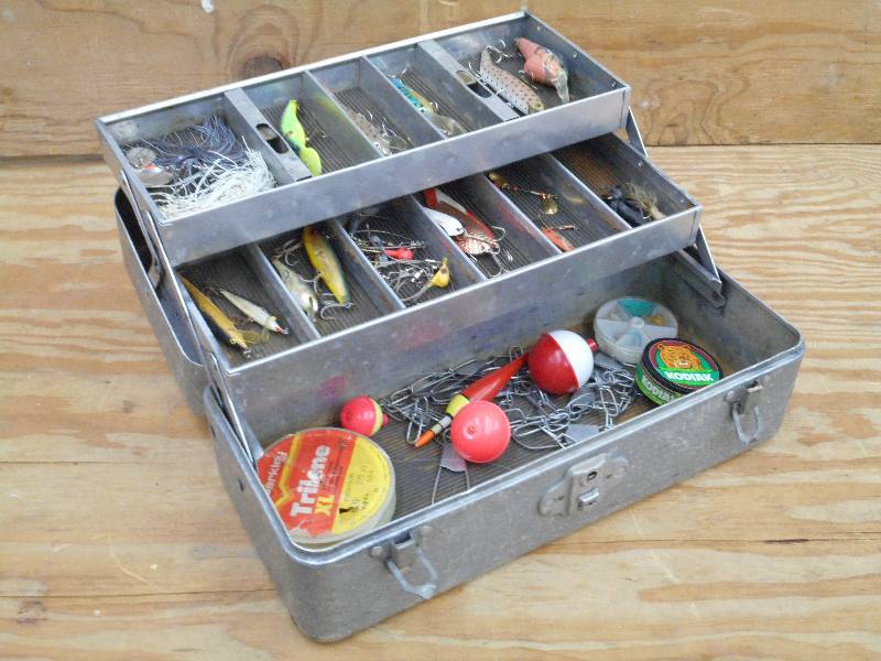 Vintage Aluminum Tackle Box With Co...