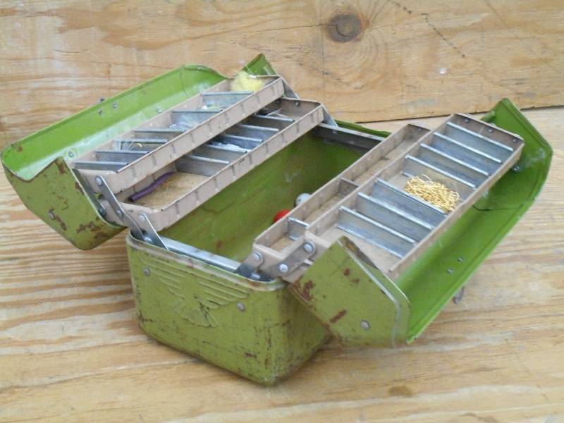 Simonsen Steel Tackle Box, Vintage ...