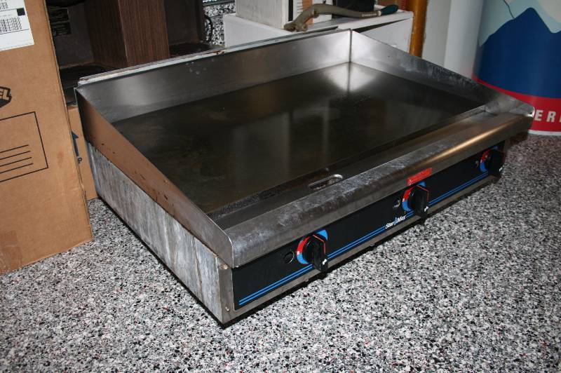 Flat Top Gas Grill