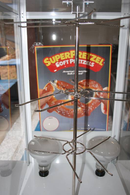 Super Pretzel Cabinet
