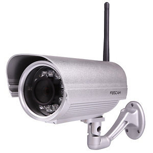 Foscam Plug & Play 1MP 720p Outdoor Wireless IP Camera