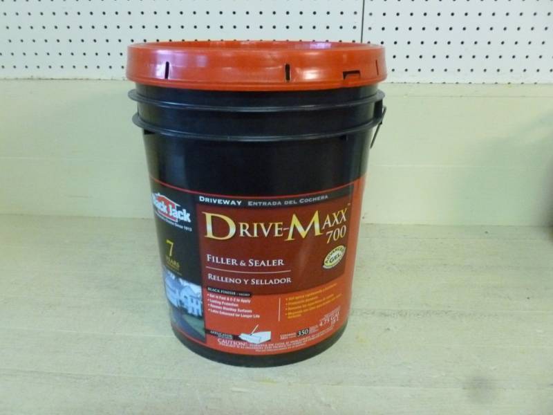 lot 12 image: New Driveway Sealer