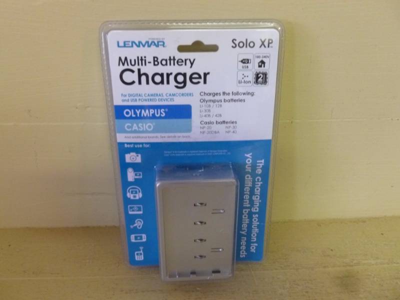 lot 92 image: New Battery Charger