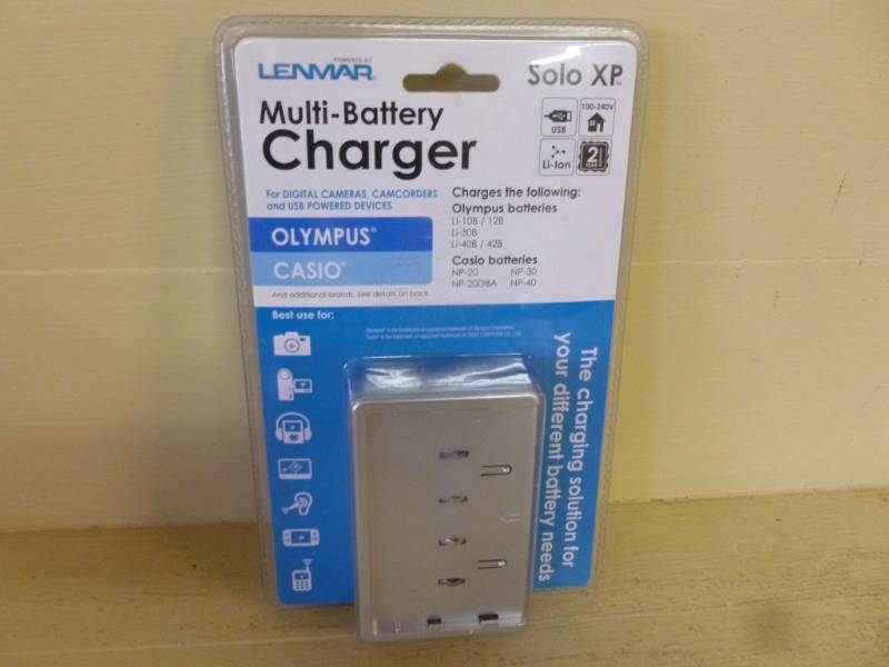 lot 93 image: New Battery Charger