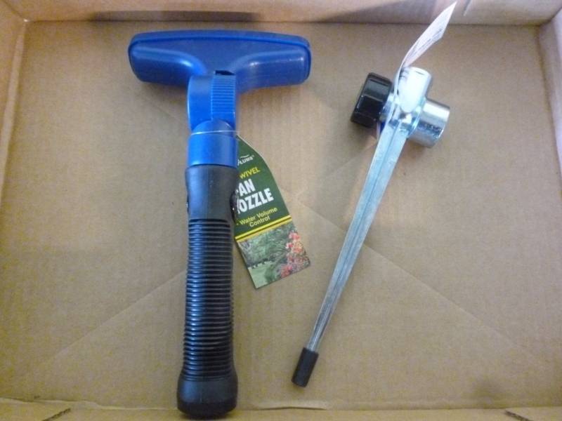 lot 319 image: New Lawn Care Items
