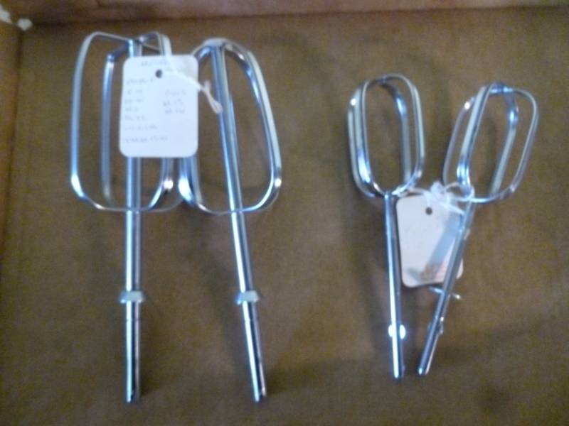 lot 321 image: New Mixer Beaters