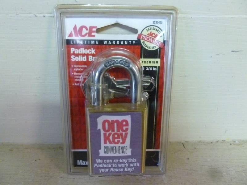 lot 330 image: New Padlock