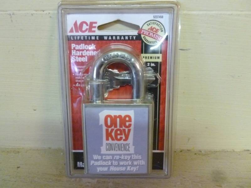 lot 331 image: New Padlock