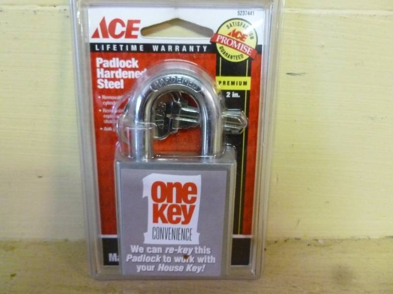 lot 333 image: New Padlock