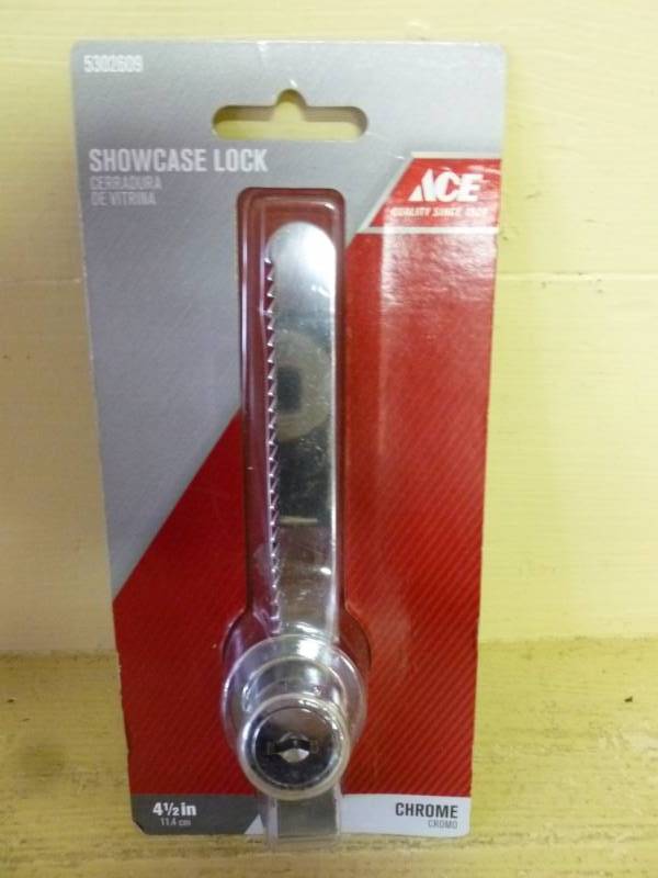 lot 341 image: New Showcase Lock