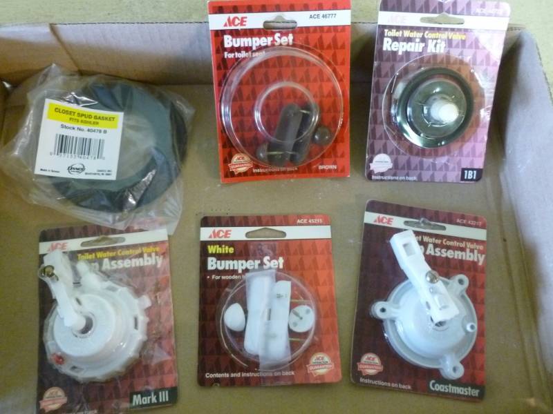 lot 372 image: New Toilet Repair Items