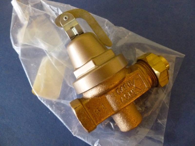 lot 407 image: New Control Relief Valve