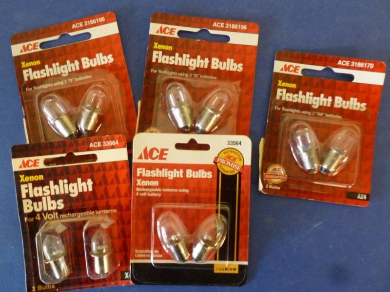 lot 451 image: New Flashlight Bulbs