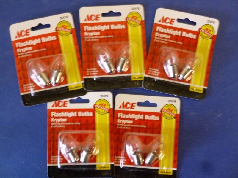 lot 455 image: New Flashlight Bulbs