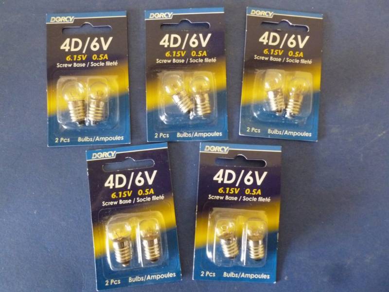 lot 457 image: New Flashlight Bulbs