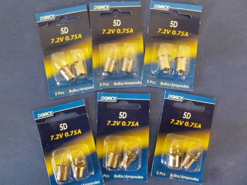 lot 468 image: New Flashlight Bulbs