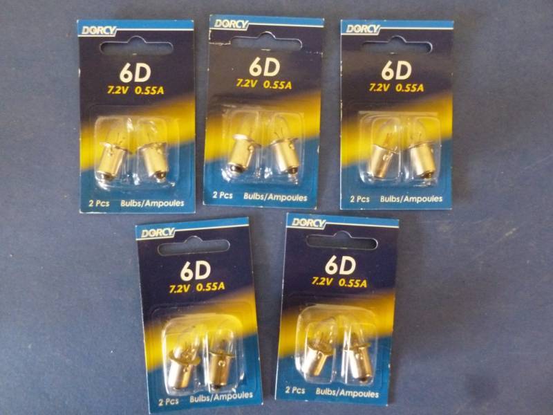 lot 471 image: New Flashlight Bulbs