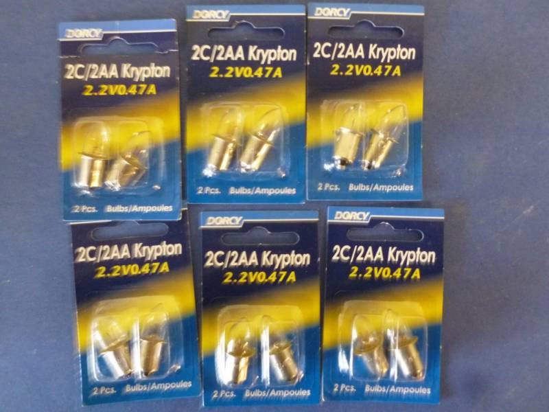 lot 475 image: New Flashlight Bulbs