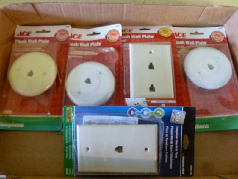 lot 506 image: New Telephone Related Items