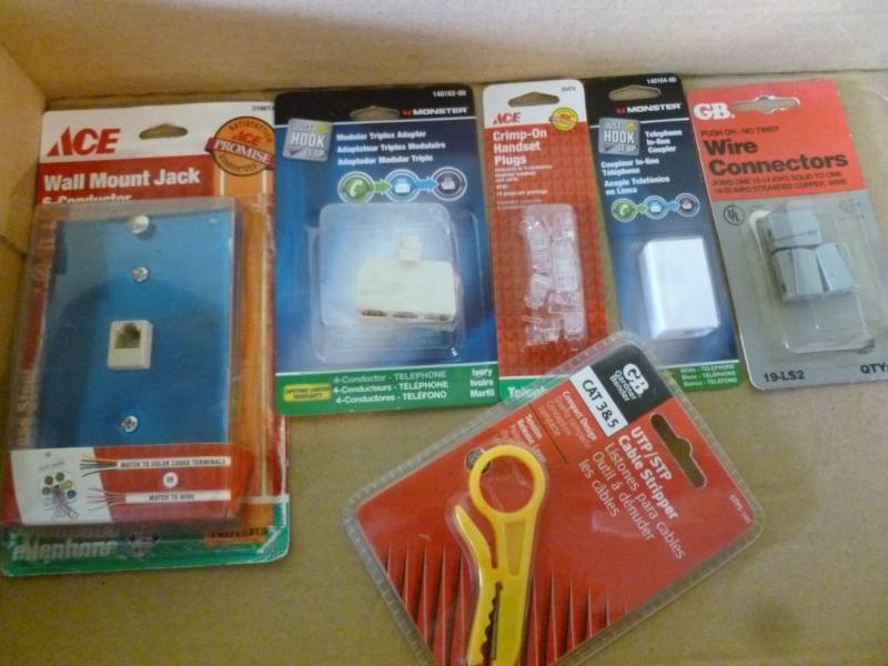 lot 514 image: New Telephone Related Items