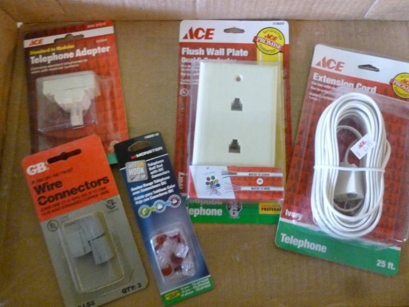lot 516 image: New Telephone Related Items