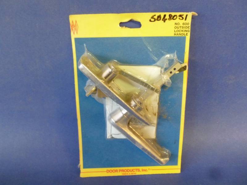 lot 584 image: New Garage Door Outside Locking Handle