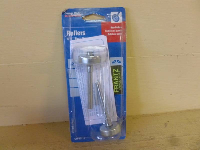 lot 588 image: New Garage Door Items